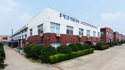 公司廠房面積增加至近萬平米，開始實(shí)施公司&ldquo;兩化一增長&rdquo;的第一個五年計(jì)劃